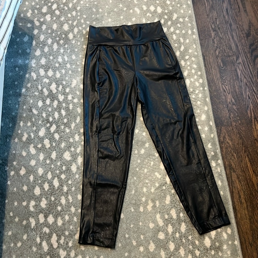 Commando faux leather jogger - black - size medium